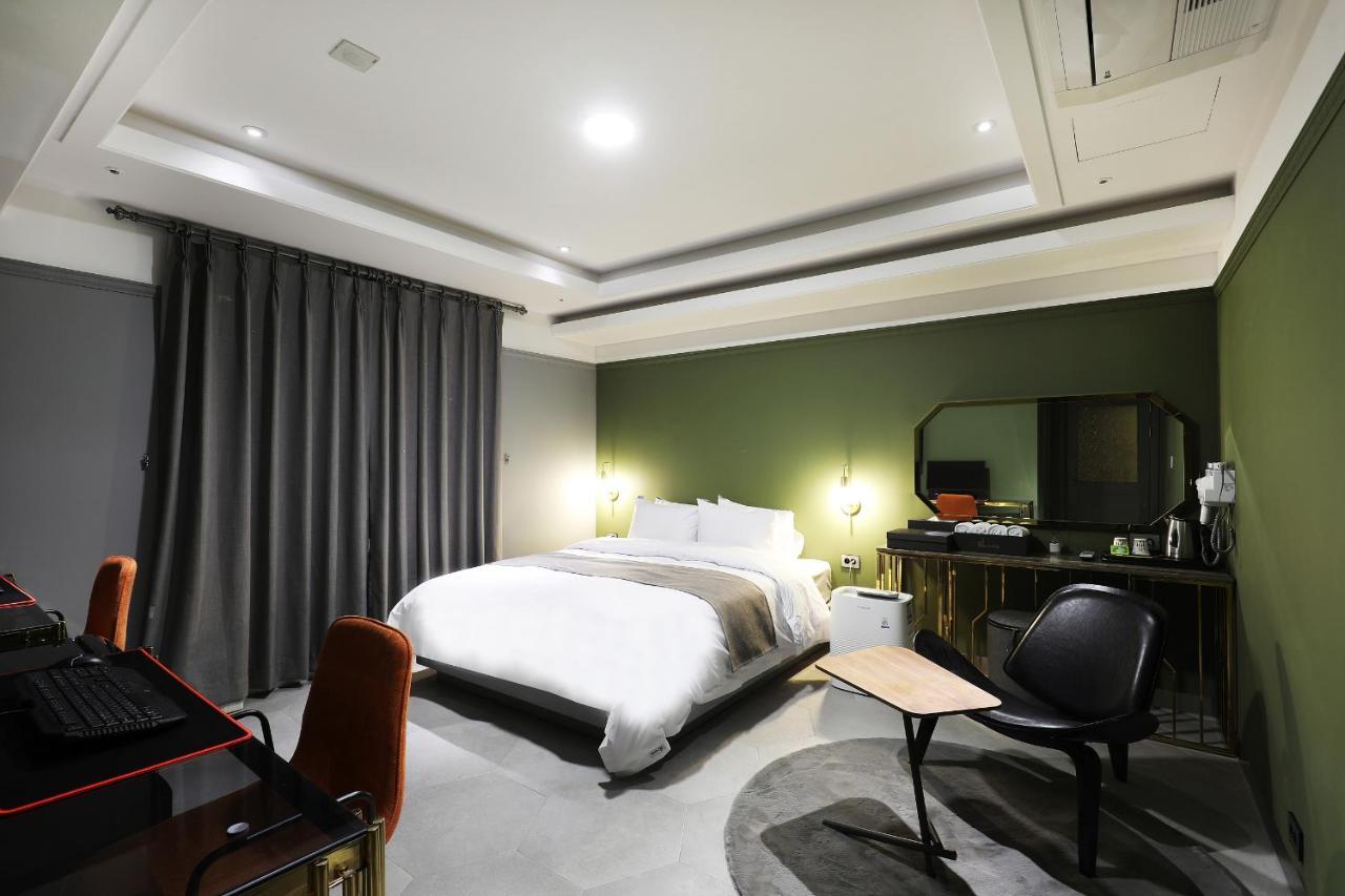 El Tower Hotel Gunsan Exterior foto